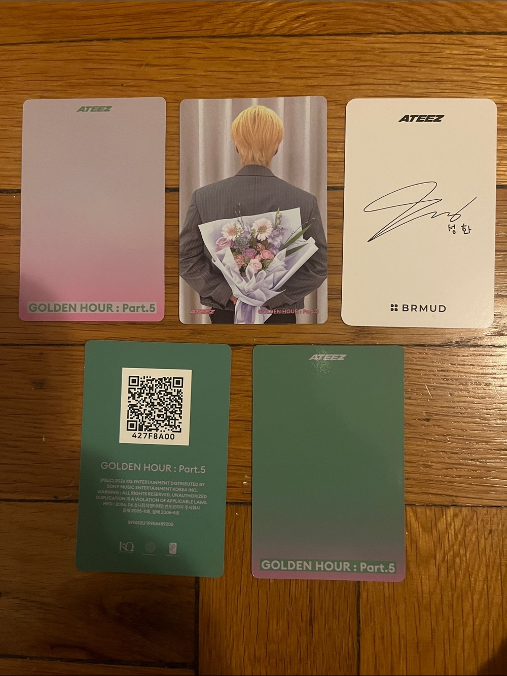 Set of 5 OFFICIAL Seongwha of Ateez photocards (set #3) - Picture 2 of 2